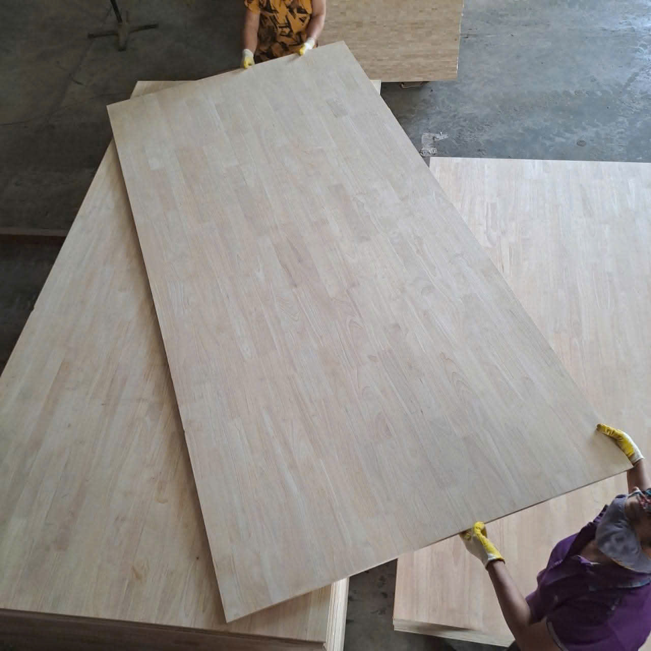 Gỗ cao su ghép thanh